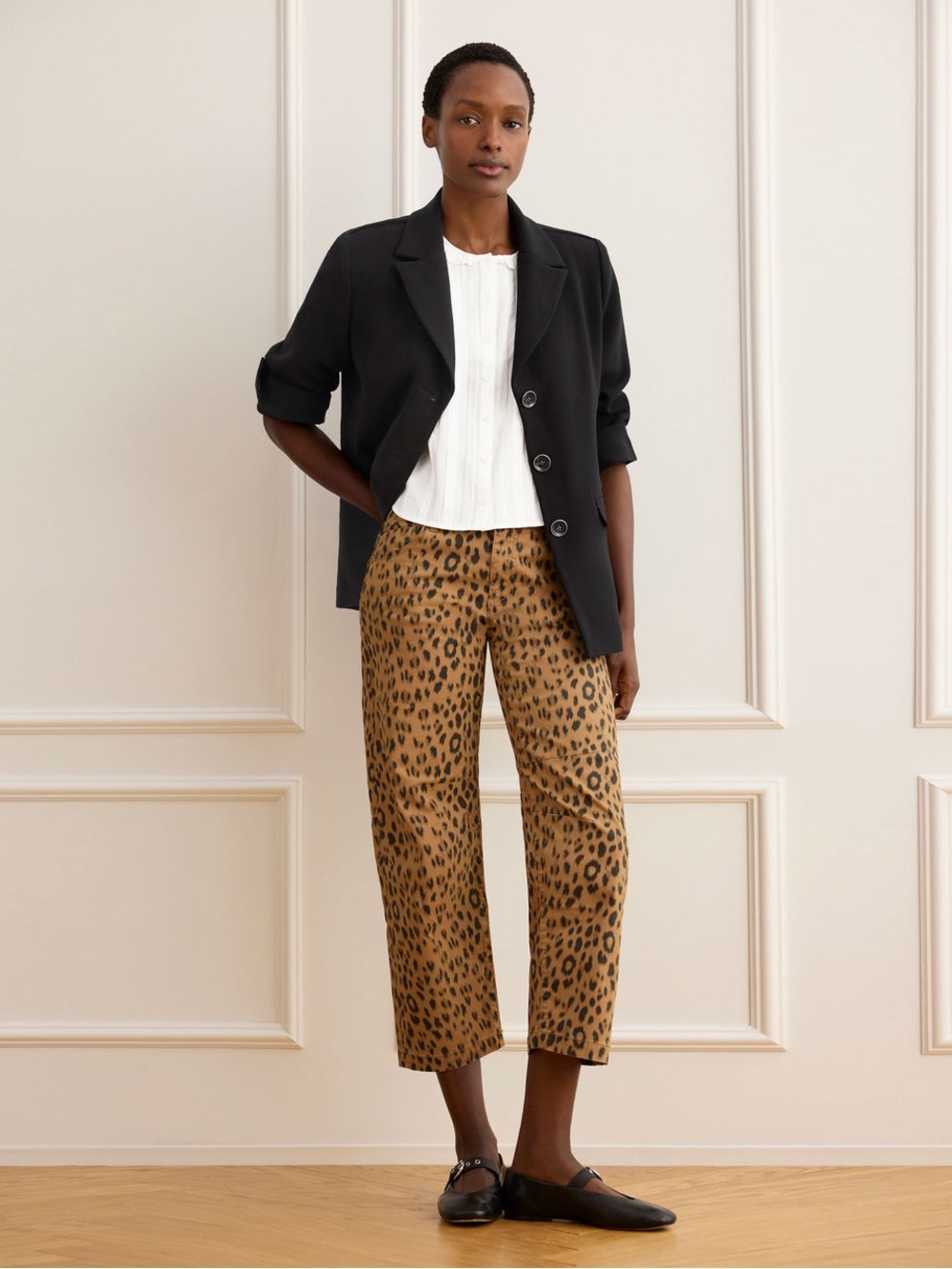 Cabi Cheetah Barrel mid rise waist with barrel leg jean Women's Size 2 New